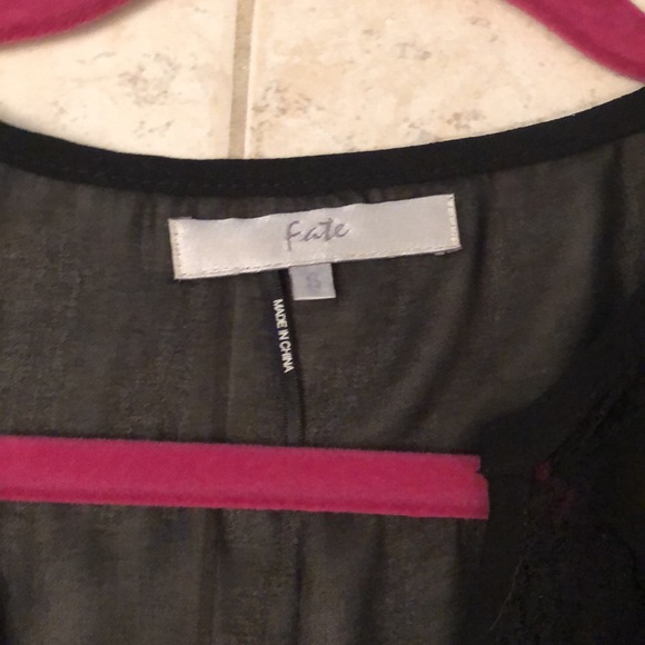 Fate top with Lace accents - Picture 3 of 3
